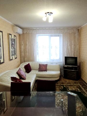 Вільний пров., 4