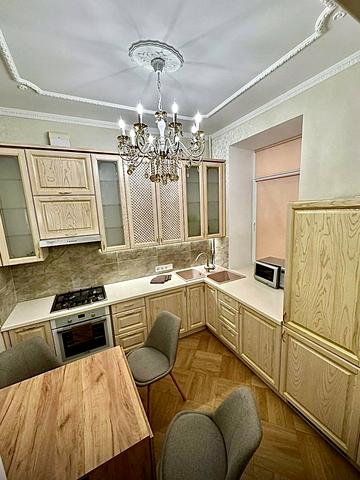 Євгена Чикаленка вул. (Пушкінська), 39