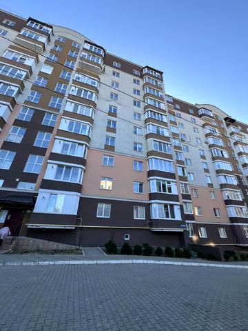 Степана Бандери вул., 40/2Б