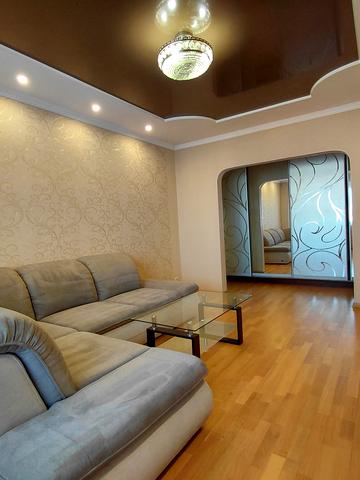 Володимира Івасюка просп. (Героїв Сталінграду), 52