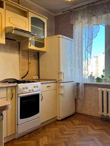 Набережна Перемоги вул., 134