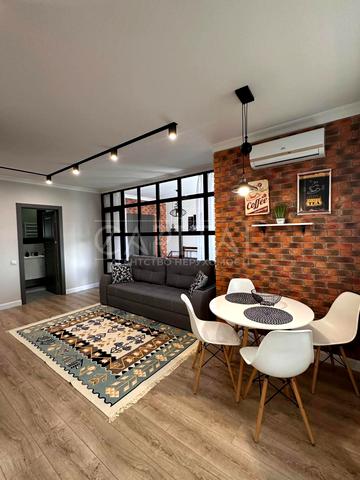 Деміївська вул., 16