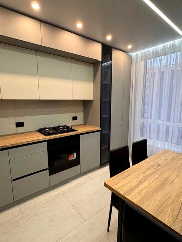 Героїв Миколаєва вул., (Будинок 3)