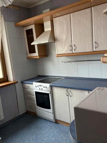 Миколи Ушакова вул., 18