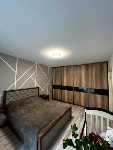 Володимира Івасюка вул., 82