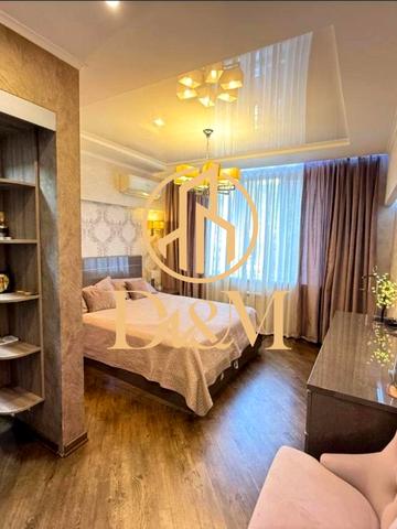 Дмитрівська вул., 2