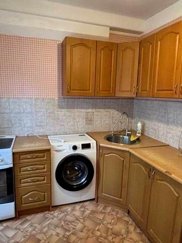 Оболонський просп., 31