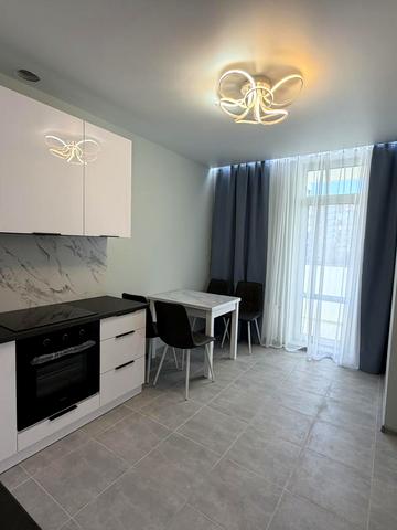 Набережна вул., 8д