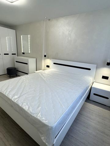 Білогірська вул., (Будинок)