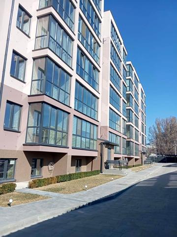 Мольєра вул., 77