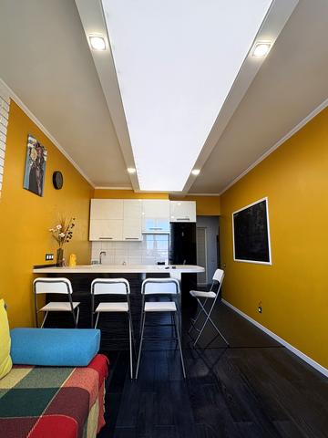 Анатолія Петрицького вул., 15