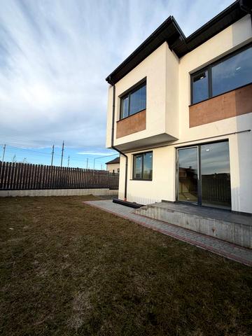 Наварійська вул.