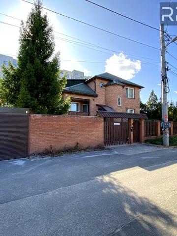 Бердянська вул., 3