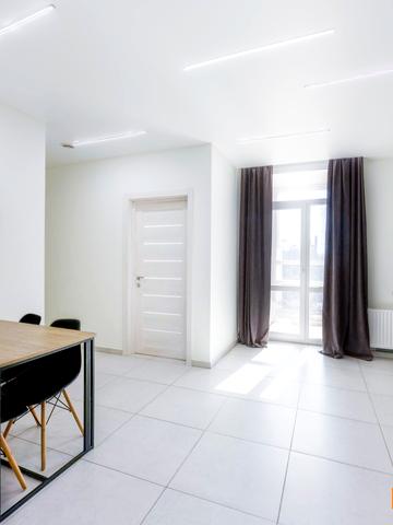 Миколи Гулака вул., 4