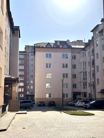 Симона Петлюри вул., 9