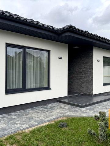 Вячеслава Чорновола вул., 31