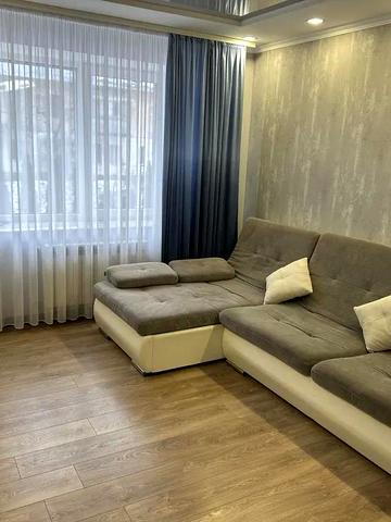 Михайла Яцкова вул. (), 18