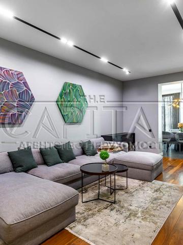 Гоголівська вул., 47