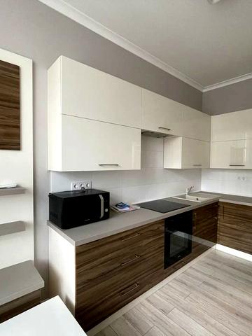 Василя Тютюнника вул. (Анрі Барбюса), 53