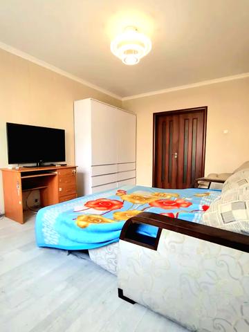 Тростянецька вул., 3