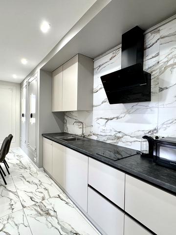 Святого Теодора пл., 6