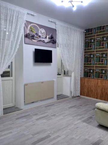 Івана Мазепи просп. (Петровського), 25