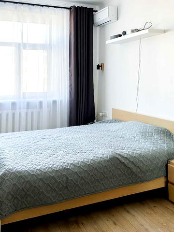 Костянтинівська вул., 10