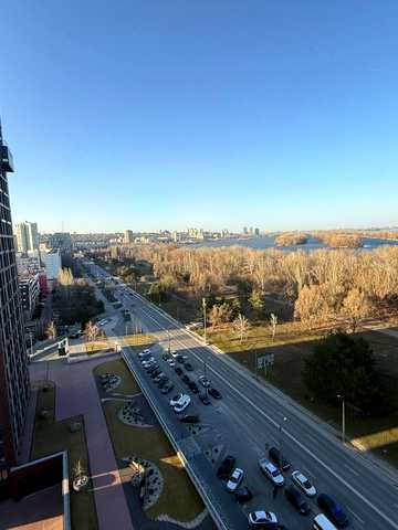 Набережна Перемоги вул., 128