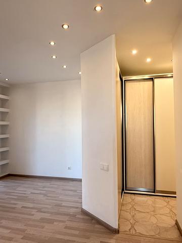 Валерія Лобановського просп., 150-Д