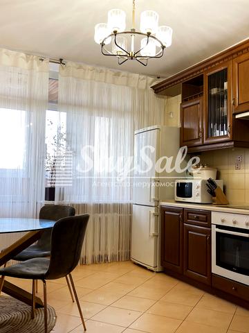 Голосіївський просп. (40-річчя Жовтня), 130/57