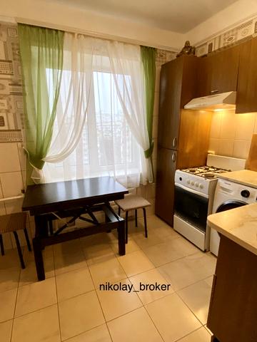 Європейського Союзу просп. (Правди), 88-А