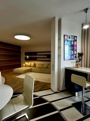 Голосіївська вул., 13