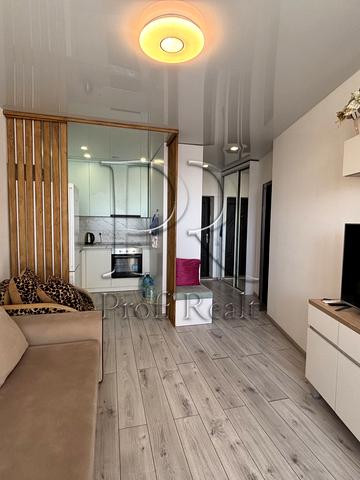 Академіка Шалімова вул., 67-В