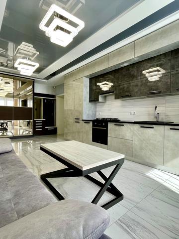 Ігоря Сердюка вул. (Жовтнева), 19