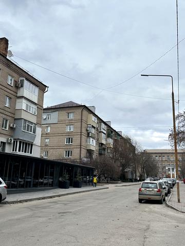 Південноукраїнська вул., 4