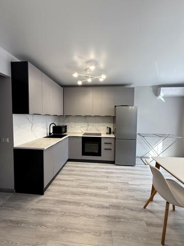 Героїв Крут вул., (Будинок 3)