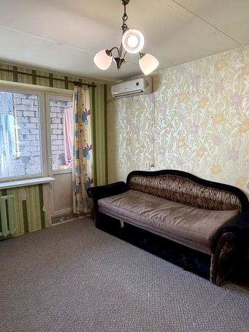 Донецьке шосе, 6