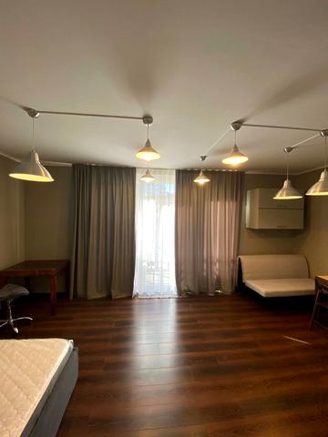 Анатолія Петрицького вул., 13