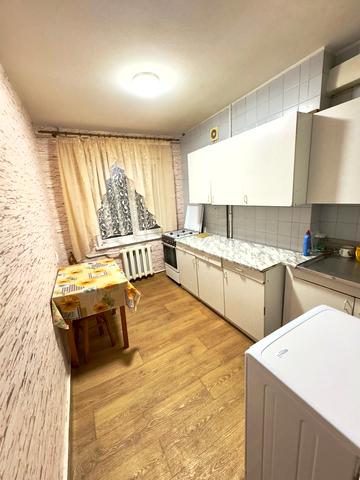 Квартальна вулиц вул. (Гладкова), 12