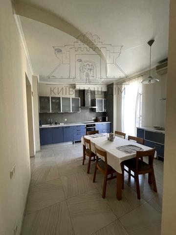 Бульварно-Кудрявська вул. (Воровського), 36