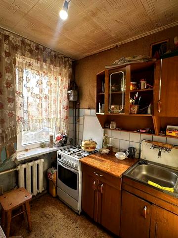 Павла Тичини вул., 11