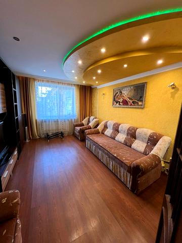 Володимирська вул., 39