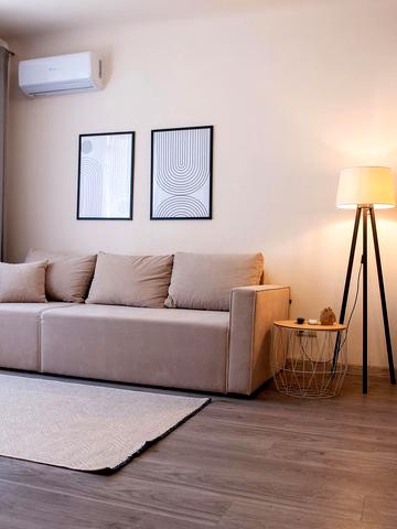 Ольжича вул., 8