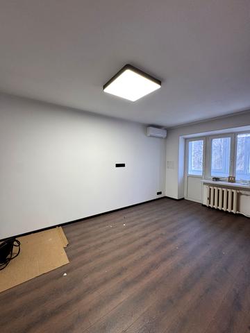 Середньофонтанська вул., 34а