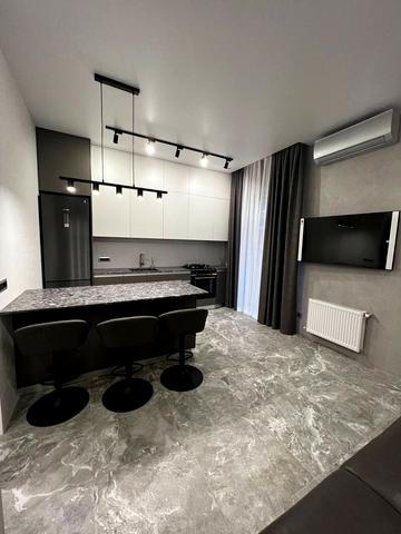 Травневий пров., 4