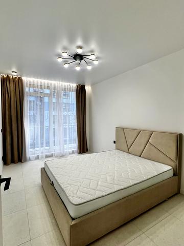Дениса Січинського вул., (Будинок 2)