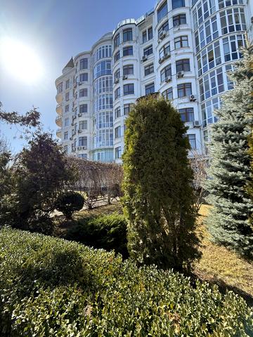 Андрія Гулого-Гуленка вул. (Віце-адмірала Азарова), 13