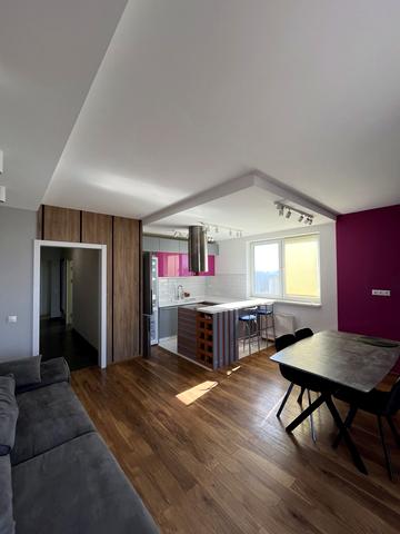 Воскресенський просп. (Перова), 10а