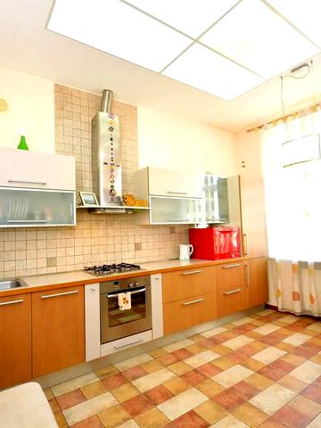 Хрещатик вул. (Kreschatic), 27