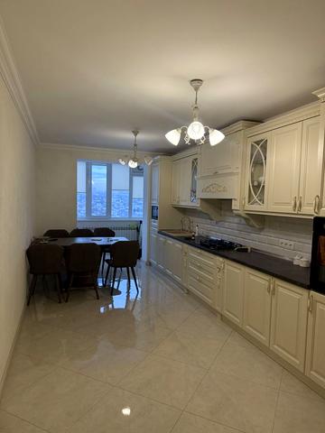 Мирна вул., (Будинок 1)